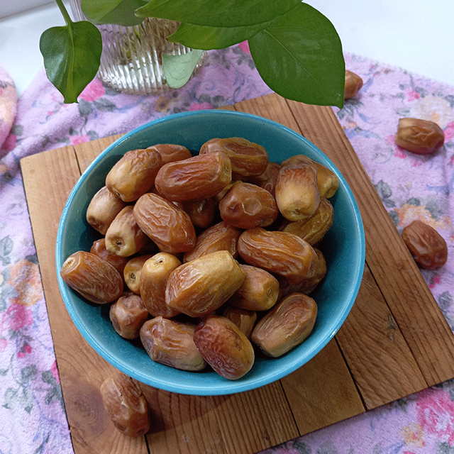 خرما زاهدی